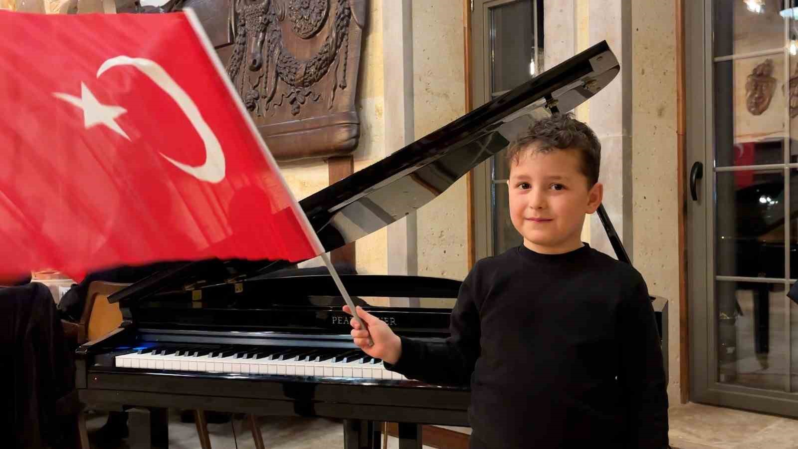 İstiklal Marşı’nın yıl dönümünde duygulandıran sürpriz
