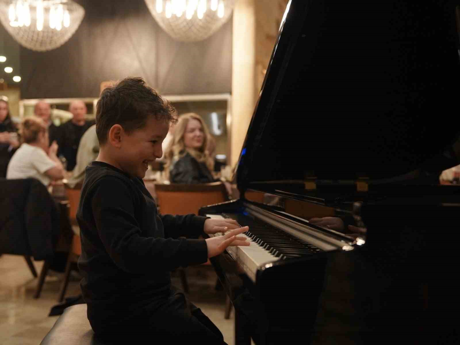 İstiklal Marşı’nın yıl dönümünde duygulandıran sürpriz
