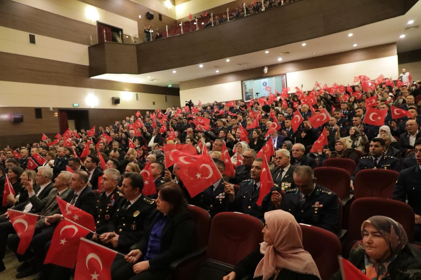 "İstiklale Giden Yolda Türkiye Şehitlerini Anıyor" programı Kütahya’da düzenlendi
