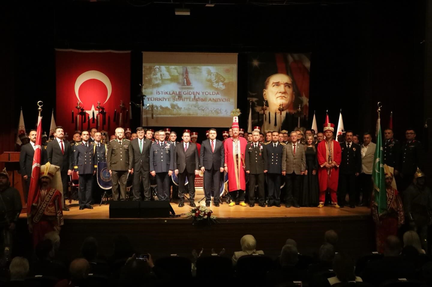 "İstiklale Giden Yolda Türkiye Şehitlerini Anıyor" programı Kütahya’da düzenlendi
