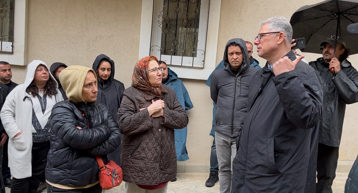 İstinat duvarı çöktü, site sakinleri deprem olduğunu sandı
