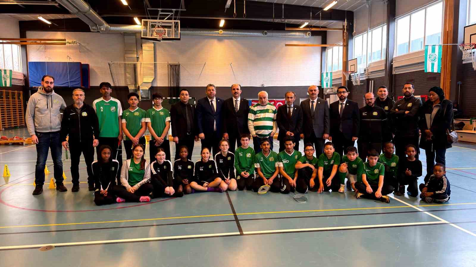 İsveç’te yaşayan Konyalılarla buluşan Başkan Altay: "Gönül coğrafyamızın neresinde bir hemşehrimiz varsa Konya’mızın ve ülkemizin duası, muhabbeti oradadır"
İsveç’te yaşayan Konyalılarla buluşan Başkan Altay: "Gönül coğrafyamızın neresinde bir hemşehrimiz varsa Konya’mızın ve ülkemizin duası, muhabbeti oradadır"