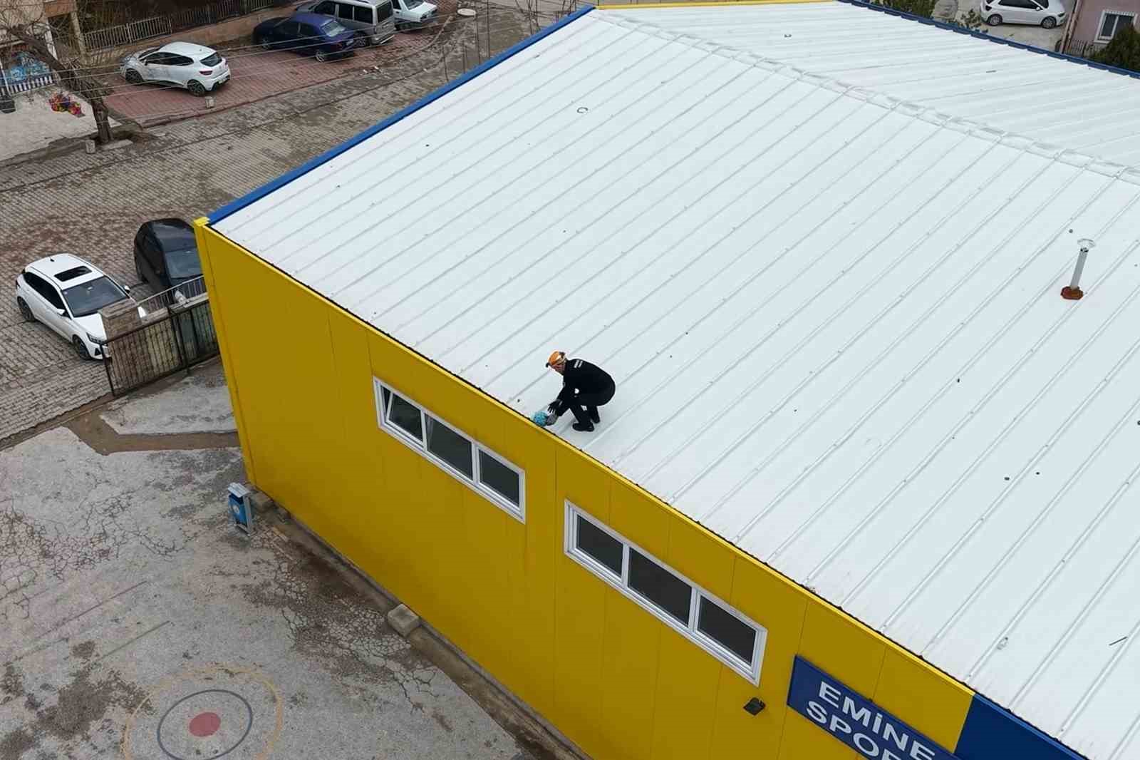 İtfaiyeden çocukları sevindiren müdahale
