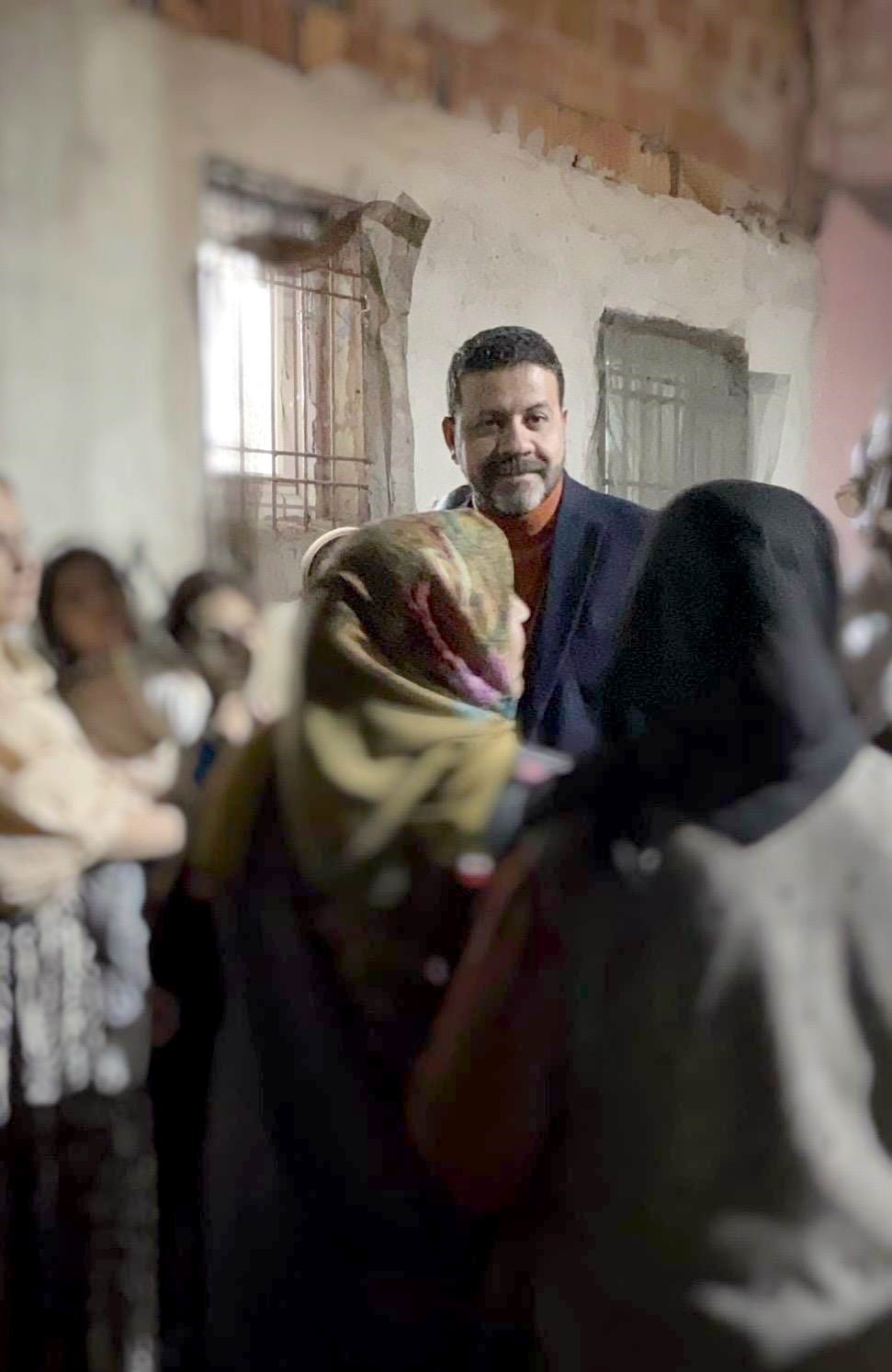 ‘İyilik bulaşıcıdır’ diyerek yola çıktı, ihtiyaç sahiplerinin babası oldu
‘İyilik bulaşıcıdır’ diyerek yola çıktı, ihtiyaç sahiplerinin babası oldu