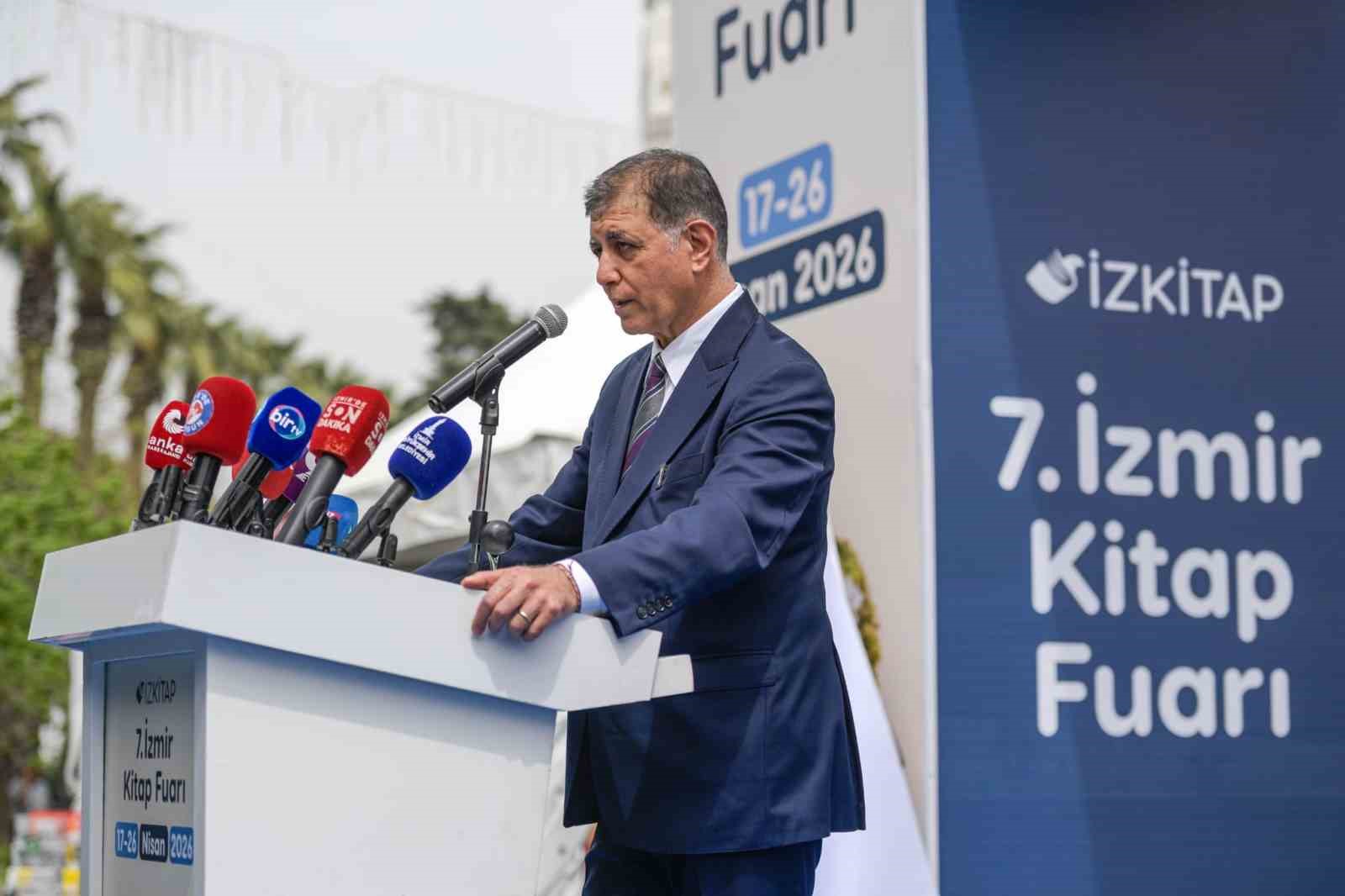 İZKİTAP-7. İzmir Kitap Fuarı kapılarını açtı
