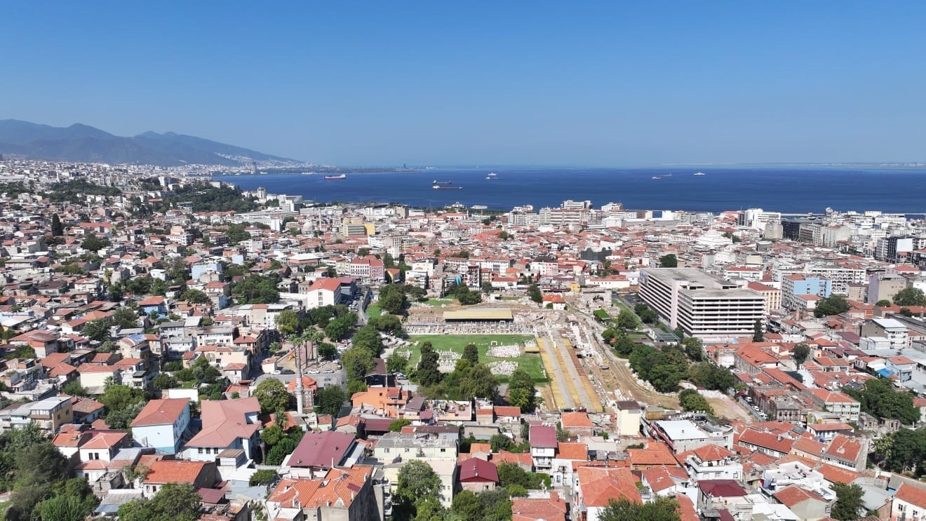 İzmir Büyükşehir Belediyesi’nden kamuya büyük destek
İzmir Büyükşehir Belediyesi’nden kamuya büyük destek