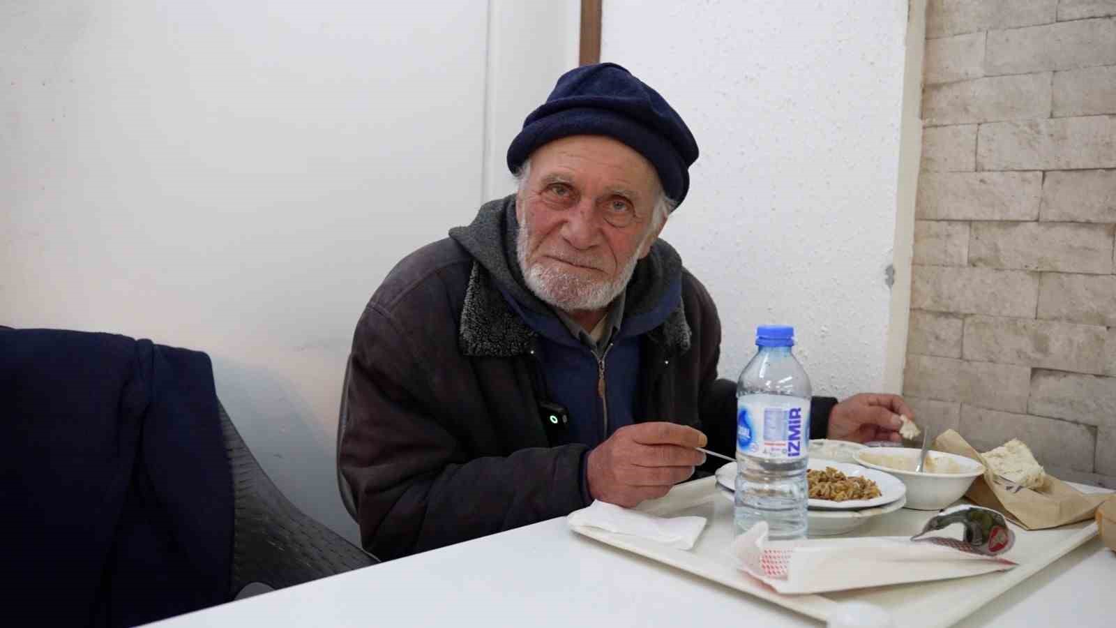 İzmir Büyükşehir’in Kent Lokantaları’nda iftar ücretsiz
