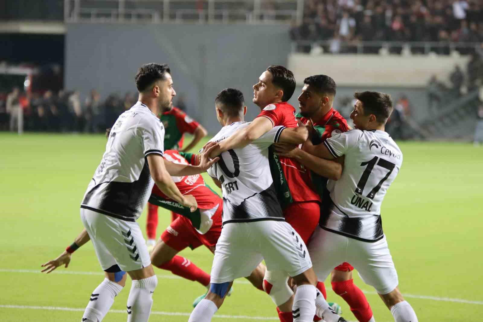 İzmir derbisinde Karşıyaka’nın konuğu Altay
İzmir derbisinde Karşıyaka’nın konuğu Altay