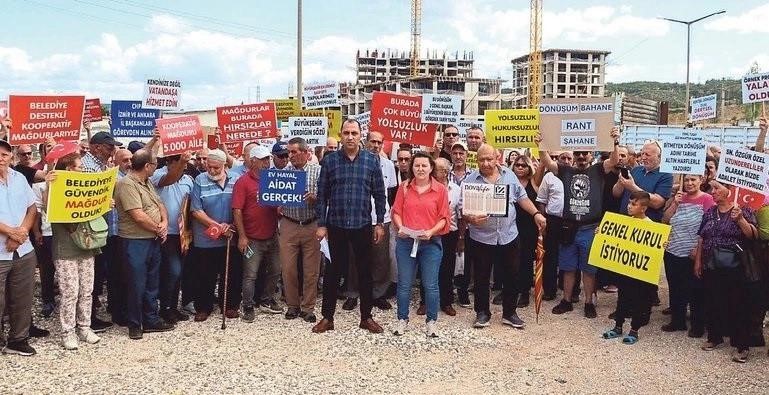 İzmir kentsel dönüşüm mağdurları CHP yönetimine tepki gösterdi
