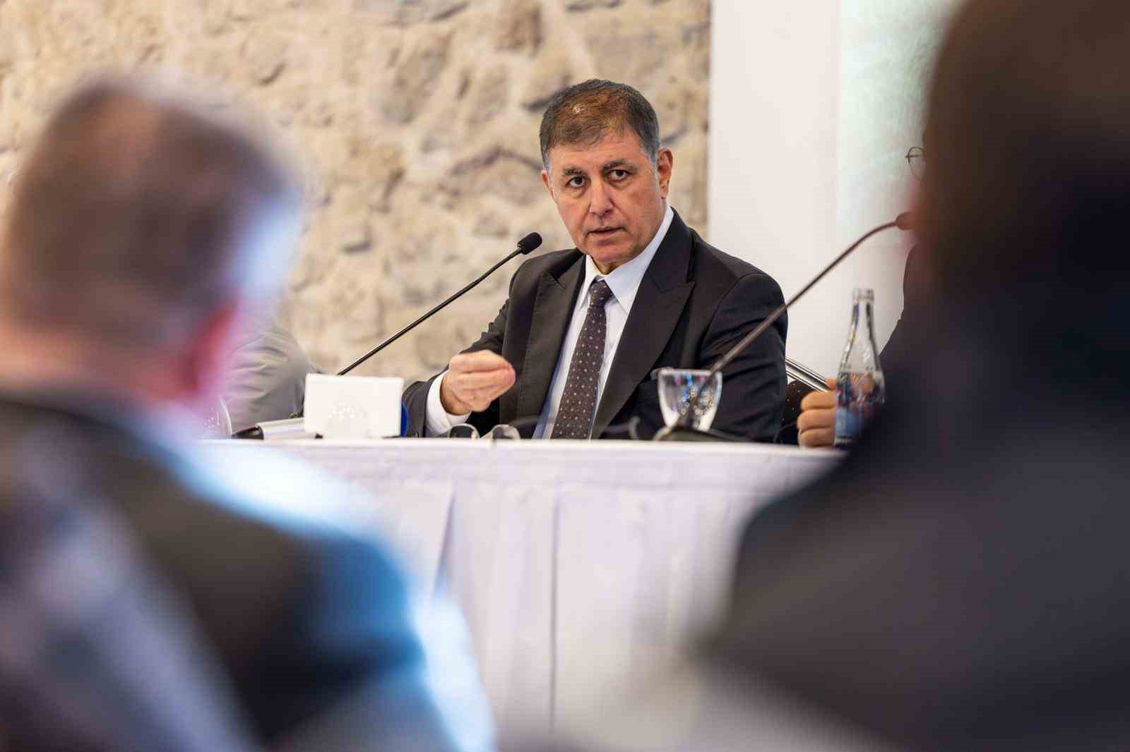 İzmir tarımının yol haritası kooperatiflerle belirleniyor
