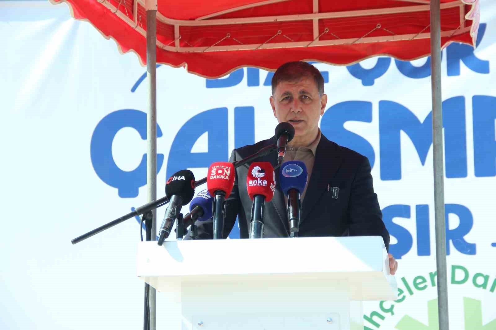 İzmir’de 4 bin 200 ağaçlık ’İtfaiye Korusu’ açıldı
