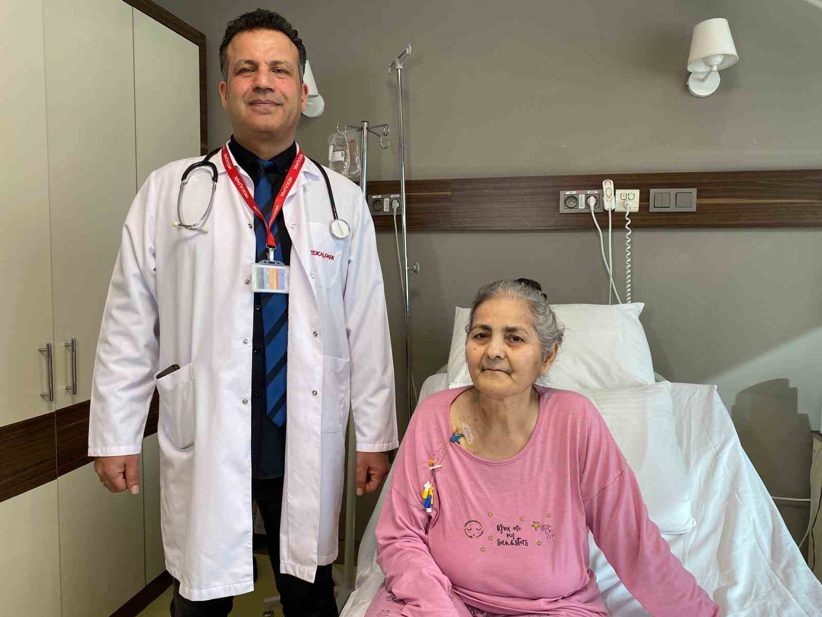 İzmir’de akciğerini kaybeden hasta karın dokusu nakliyle sağlığına kavuştu
