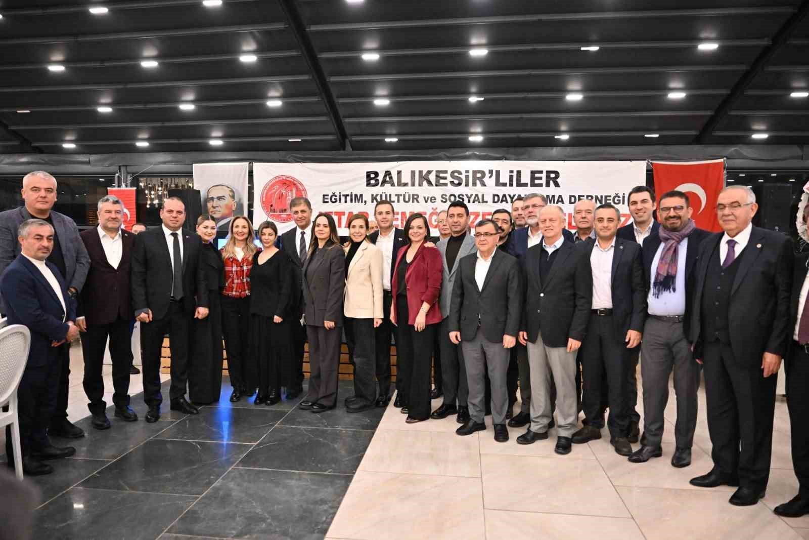 İzmir’de Balıkesir rüzgarı
