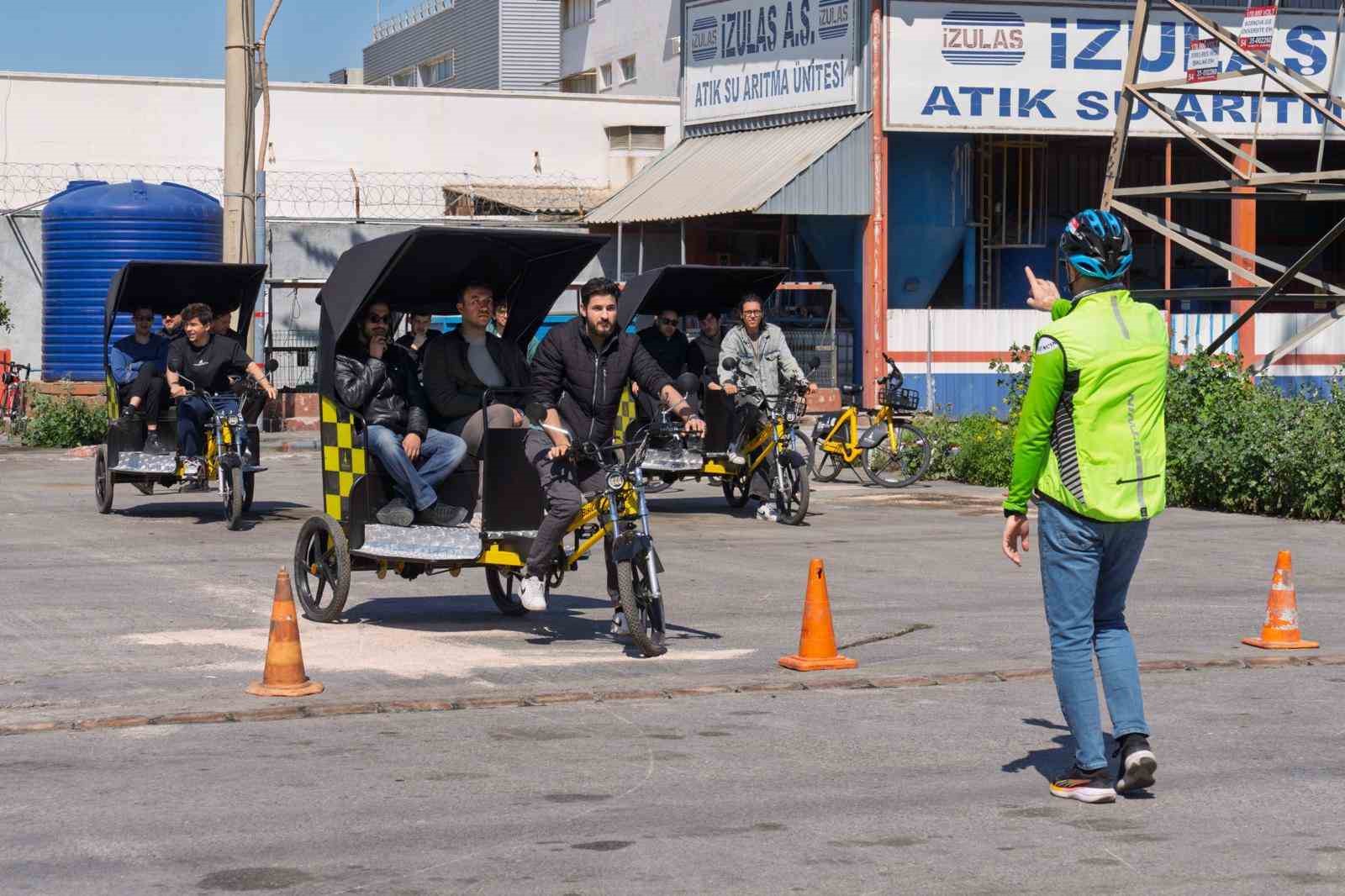 İzmir’de Bisicab dönemi başlıyor
