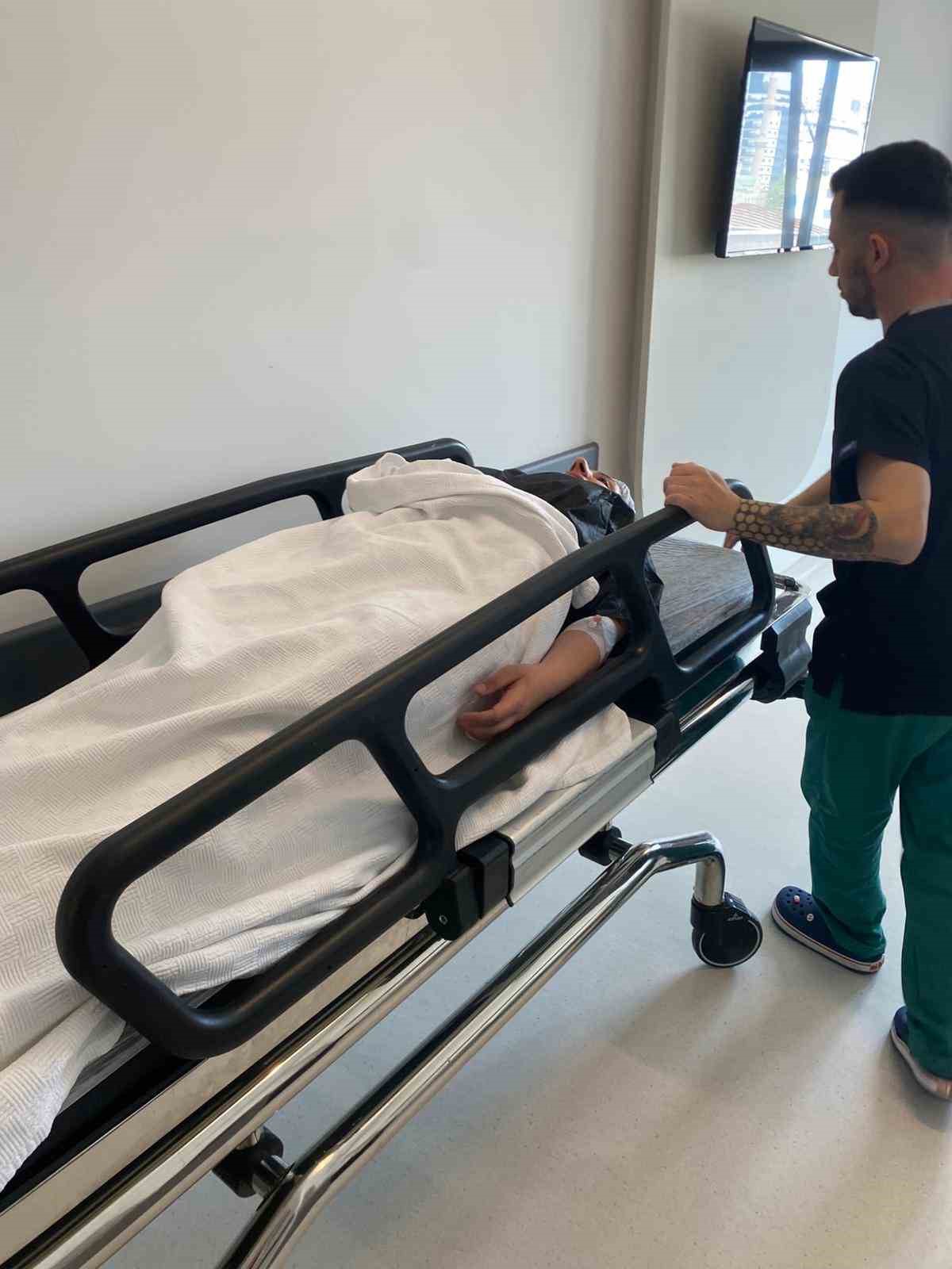 İzmir’de burun estetiği için ameliyat olan 23 yaşındaki genç kız hayatını kaybetti
