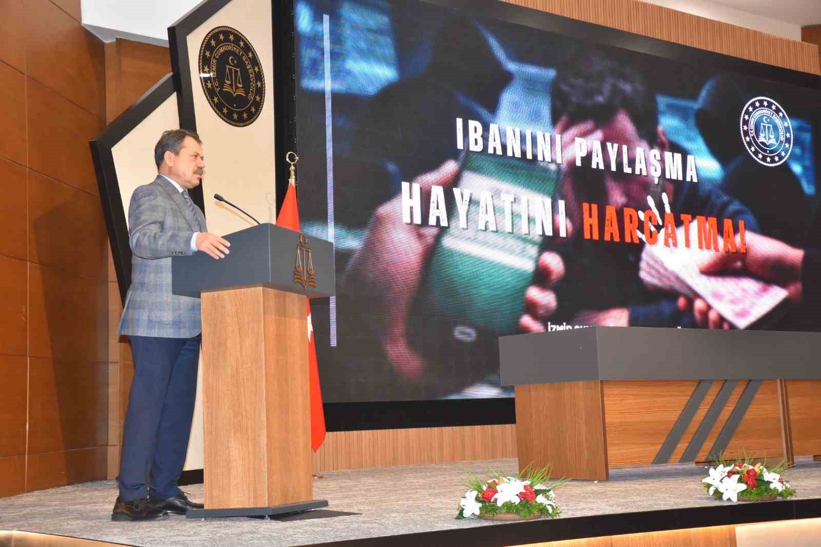 İzmir’de dijital dolandırıcılığa karşı ’IBAN’ farkındalığı
