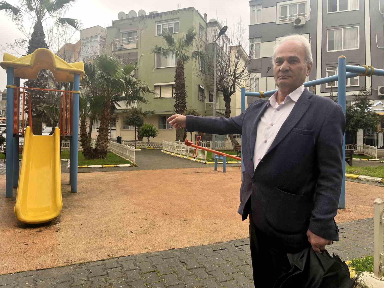 İzmir’de domuzlar sosyal hayatın parçası olmaya başladı
