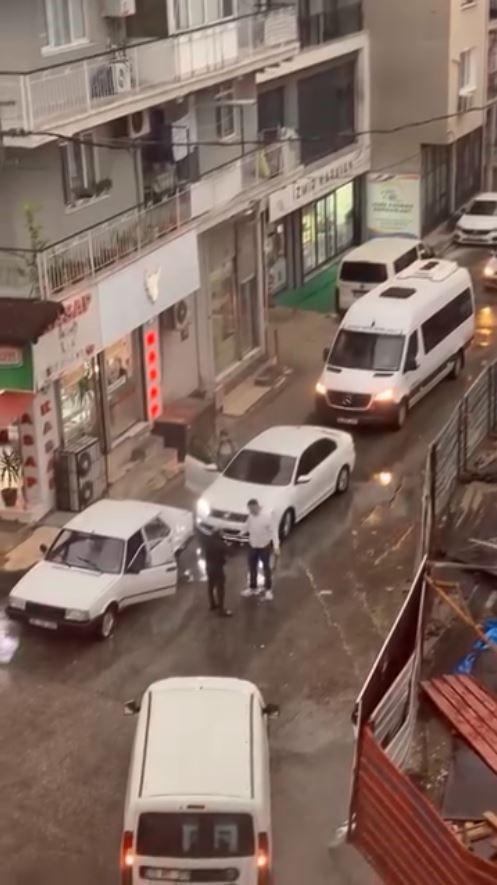 İzmir’de döner bıçaklı trafik magandası tutuklandı
