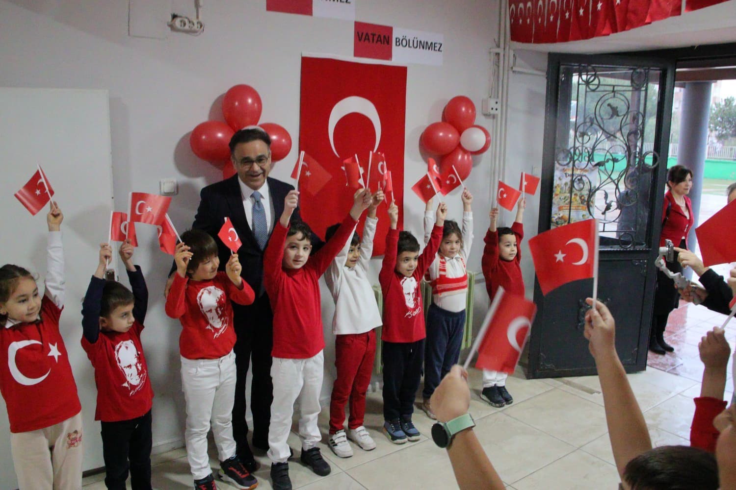 İzmir’de eğitimde ikinci dönem ’kırmızı-beyaz’ başladı
