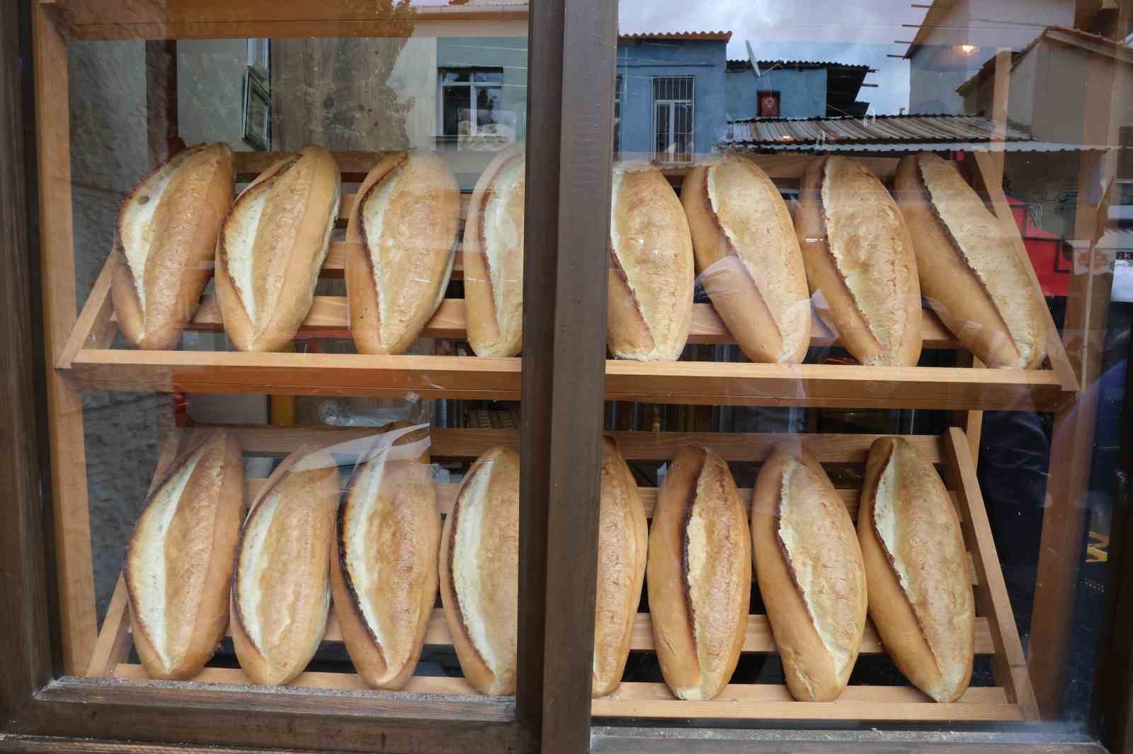 İzmir’de ekmeğe zam
