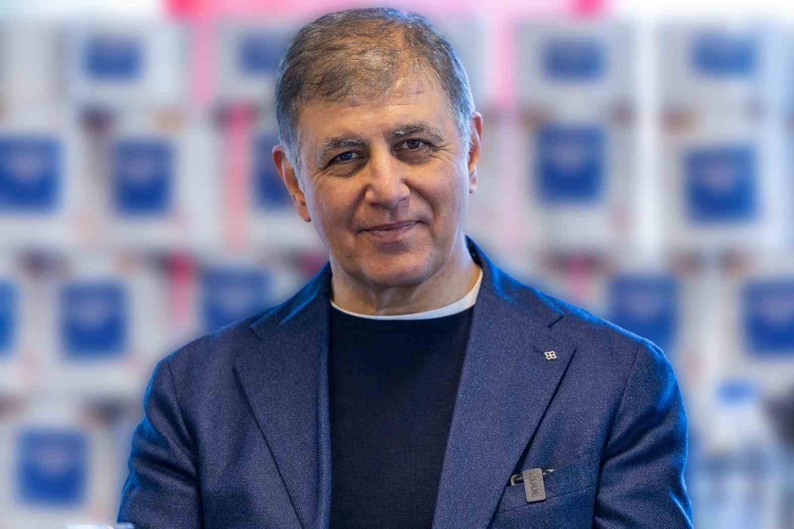 İzmir’de emeklilere 30 milyon lirayı aşan destek
