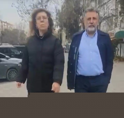 İzmir’de eski belediye başkanının zor anları: Eski çalışandan sokak ortasında tepki
