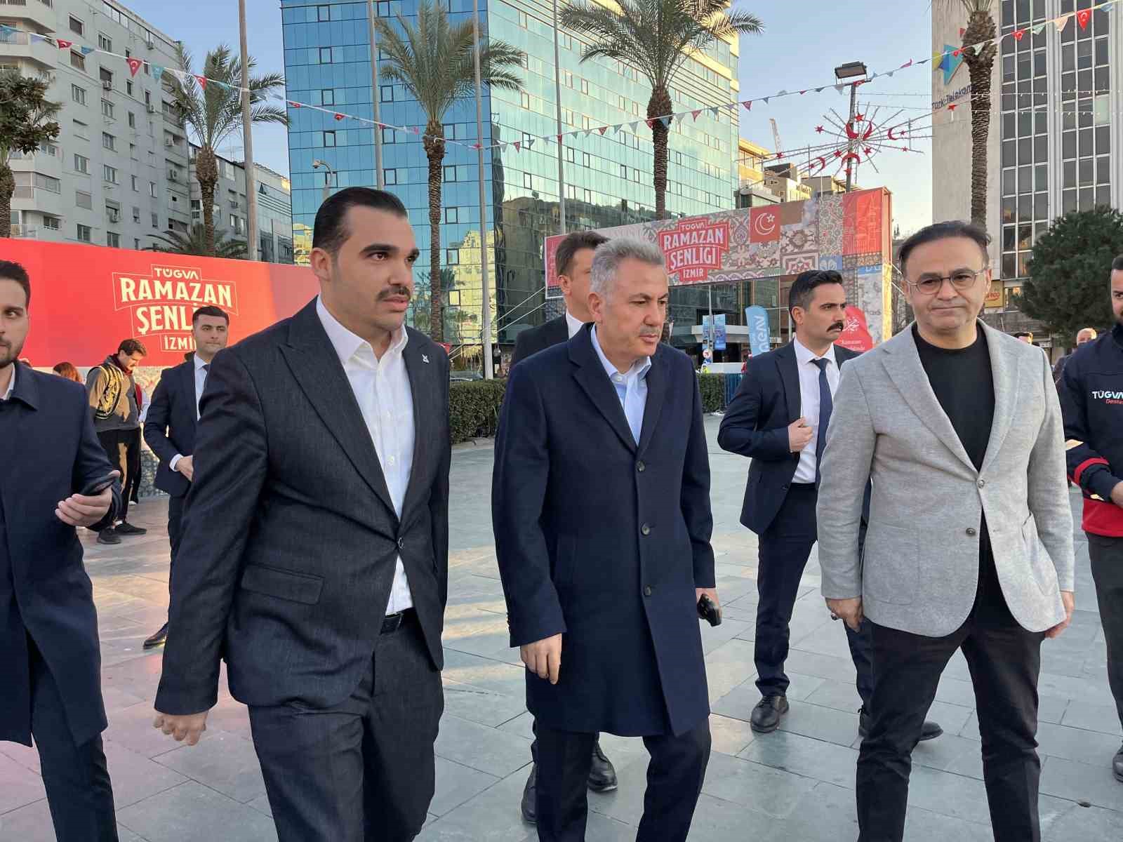 İzmir’de ’Ramazan Şenliği ve Büyük Aile İftarı’
