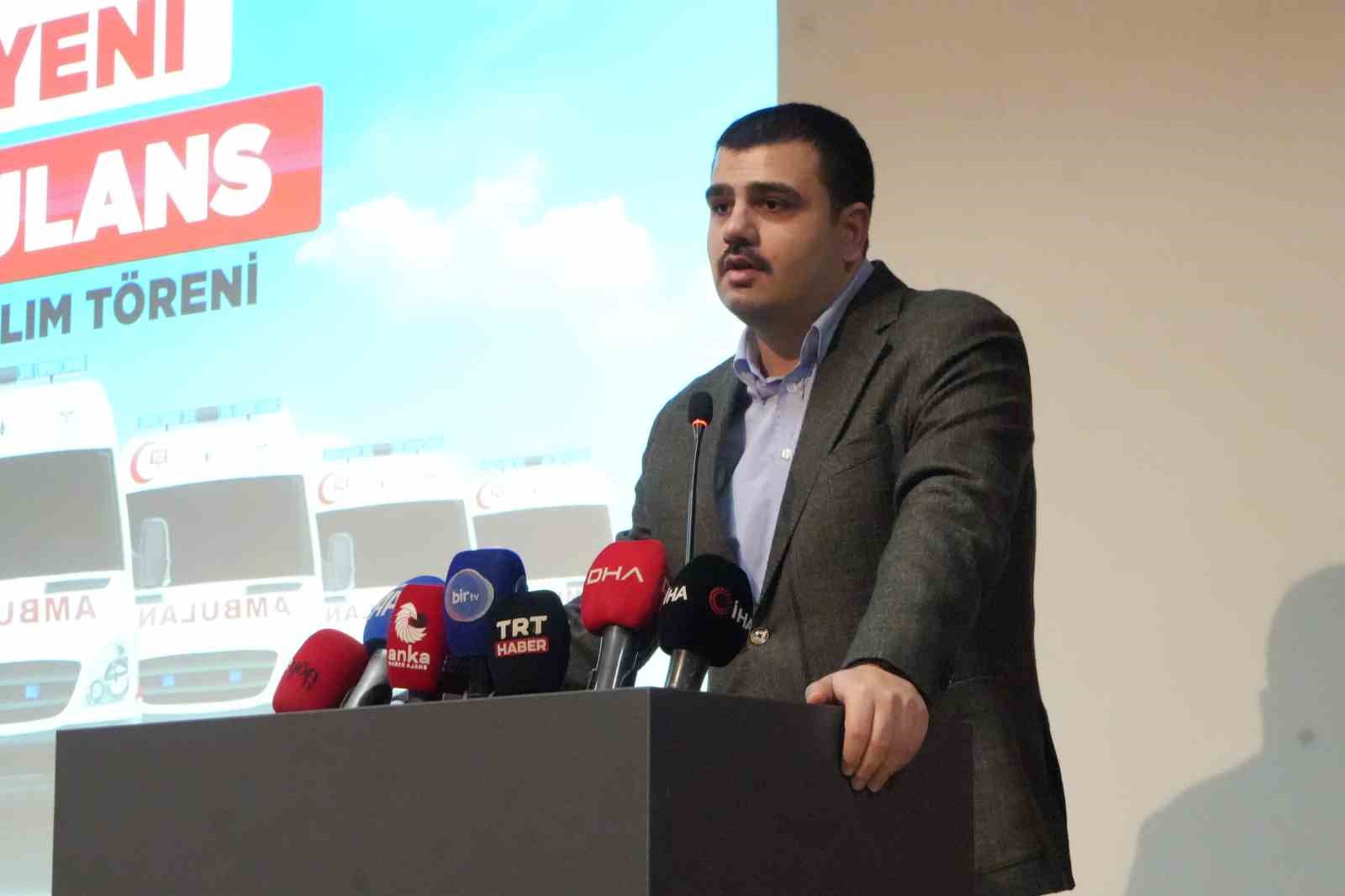 İzmir’de sağlık filosuna 45 yeni ambulans
İzmir’de sağlık filosuna 45 yeni ambulans