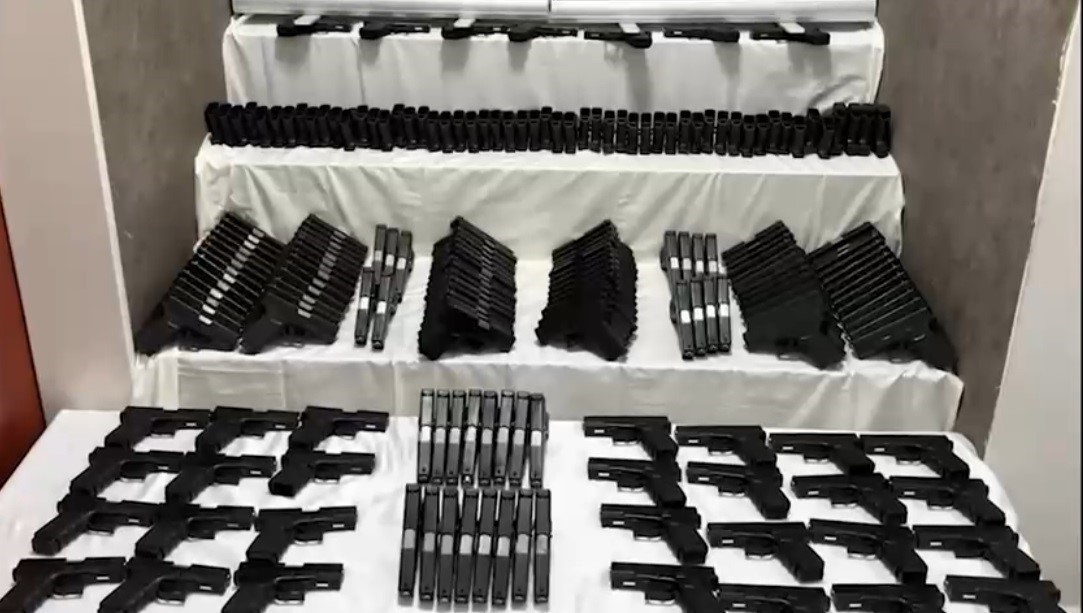 İzmir’de silah ve uyuşturucu operasyonu: 2 gözaltı
