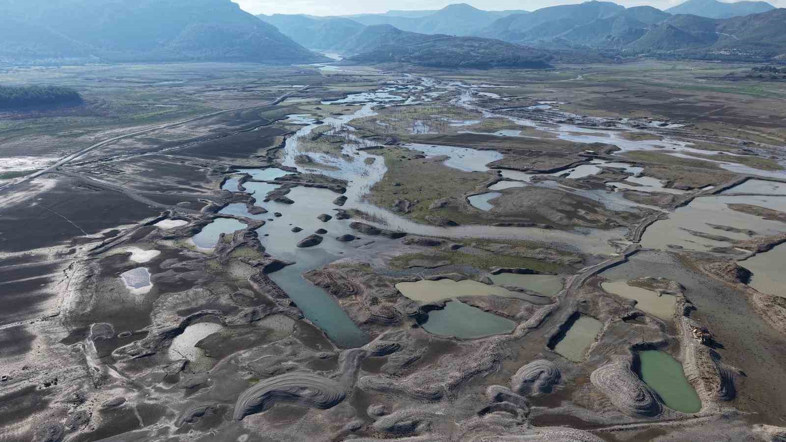 İzmir’de susuzluğa karşı üç aşamalı plan
İzmir’de susuzluğa karşı üç aşamalı plan