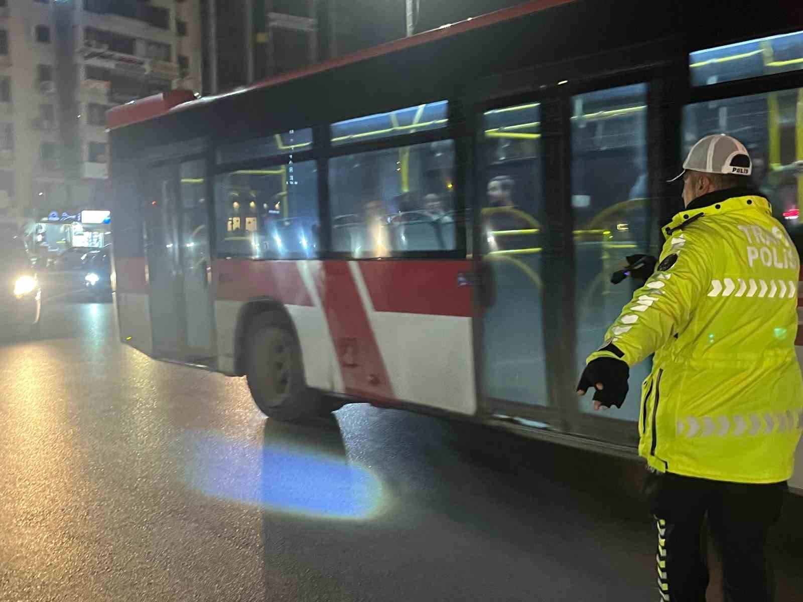 İzmir’de yeni yıl mesaisi: 13 bin personel sahada
