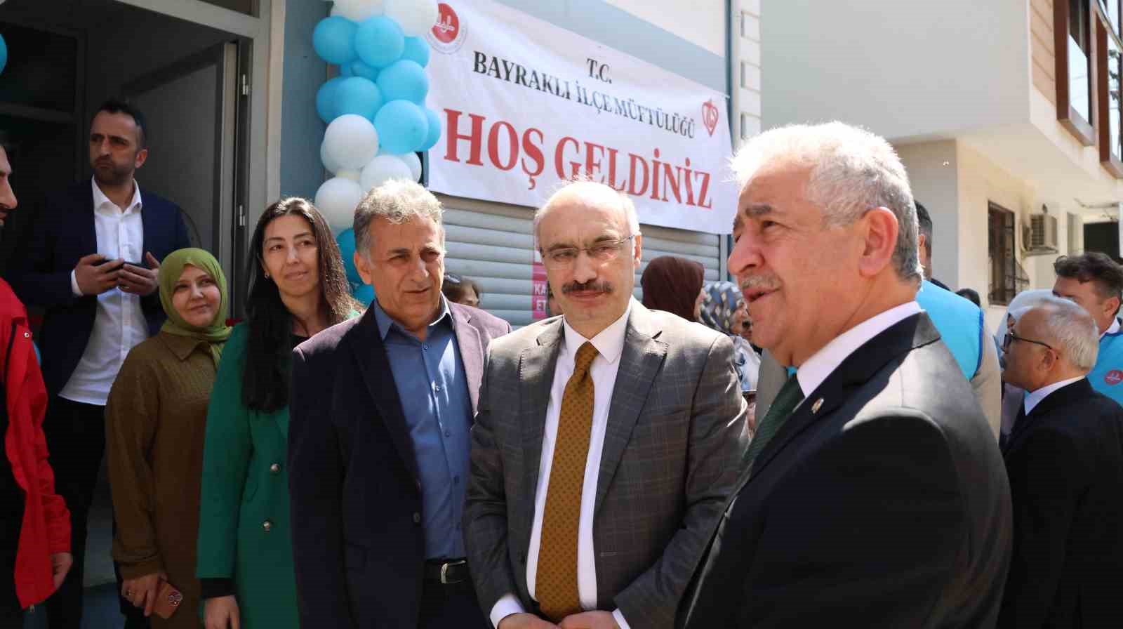 İzmir’in ilk ’İyilik Çarşısı’ Bayraklı’da kapılarını açtı
