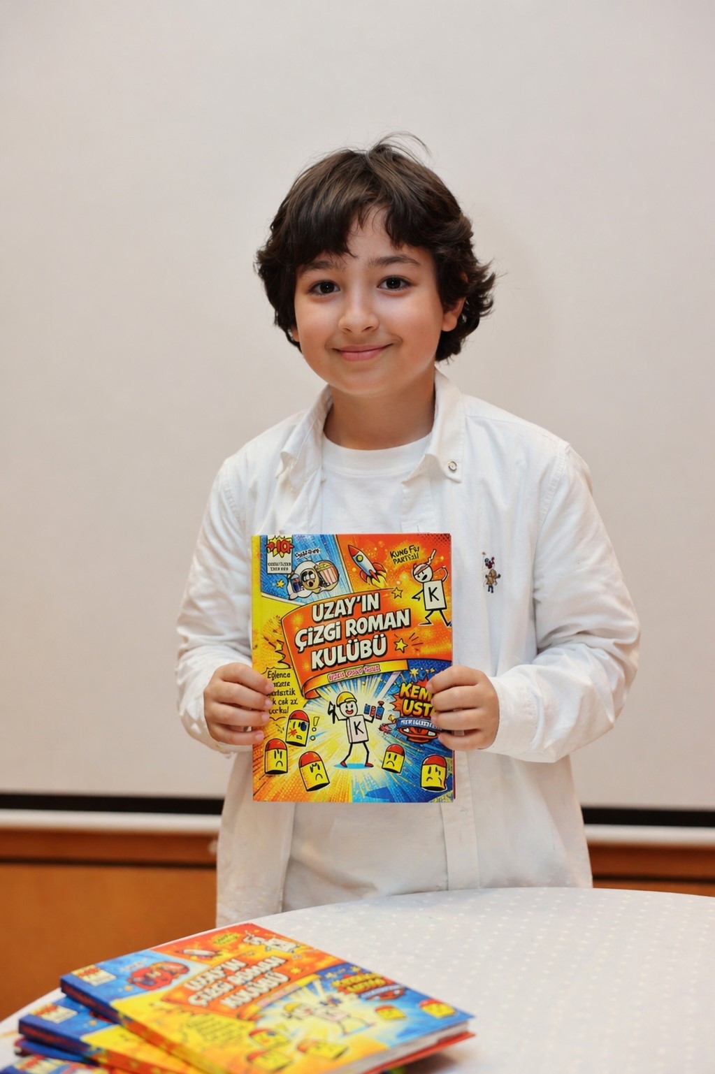 İzmirli Uzay Kaan, 9 yaşında yazar oldu
