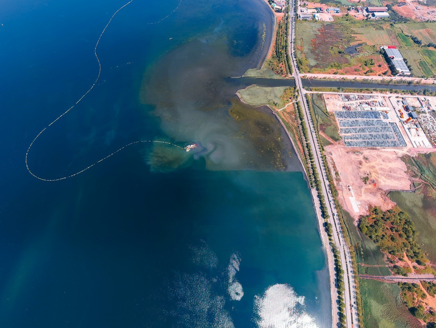 İzmit Körfezi’nden 1 milyon 750 bin metreküp dip çamuru temizlendi
İzmit Körfezi’nden 1 milyon 750 bin metreküp dip çamuru temizlendi