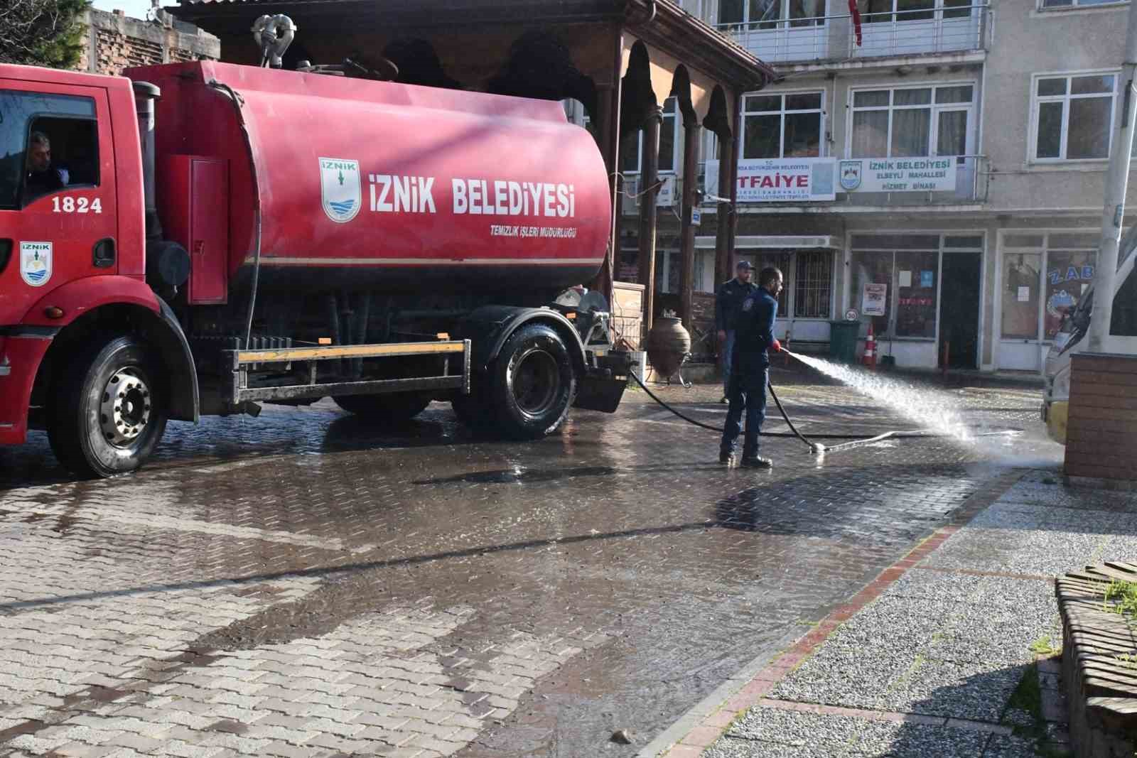 İznik Bayrama Hazır
