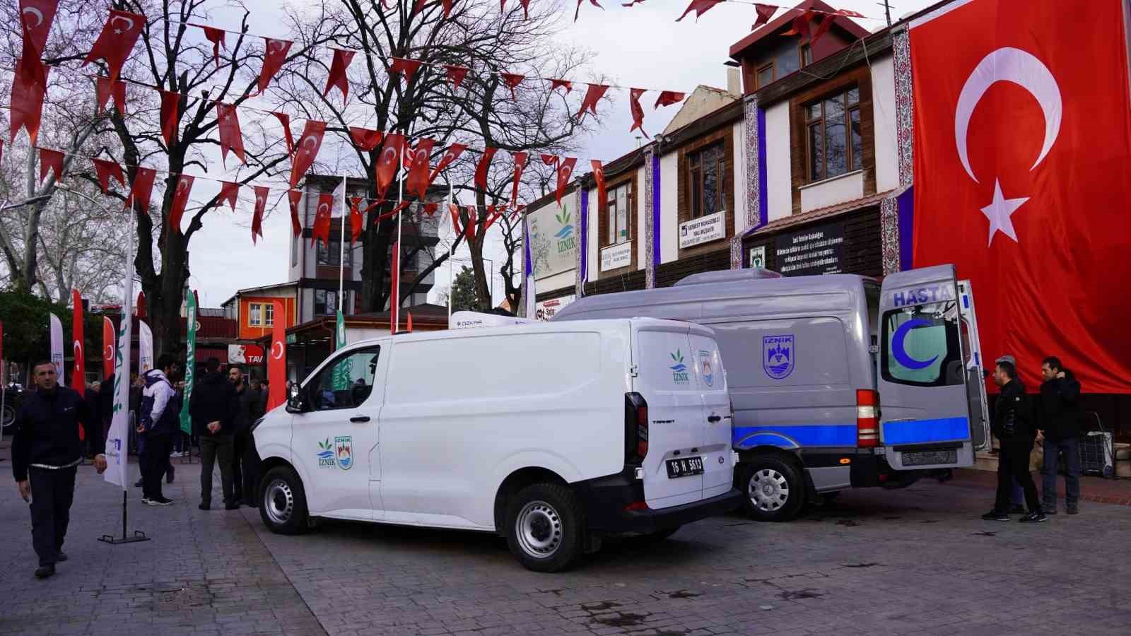 İznik Belediyesi hizmet filosunu güçlendirdi
