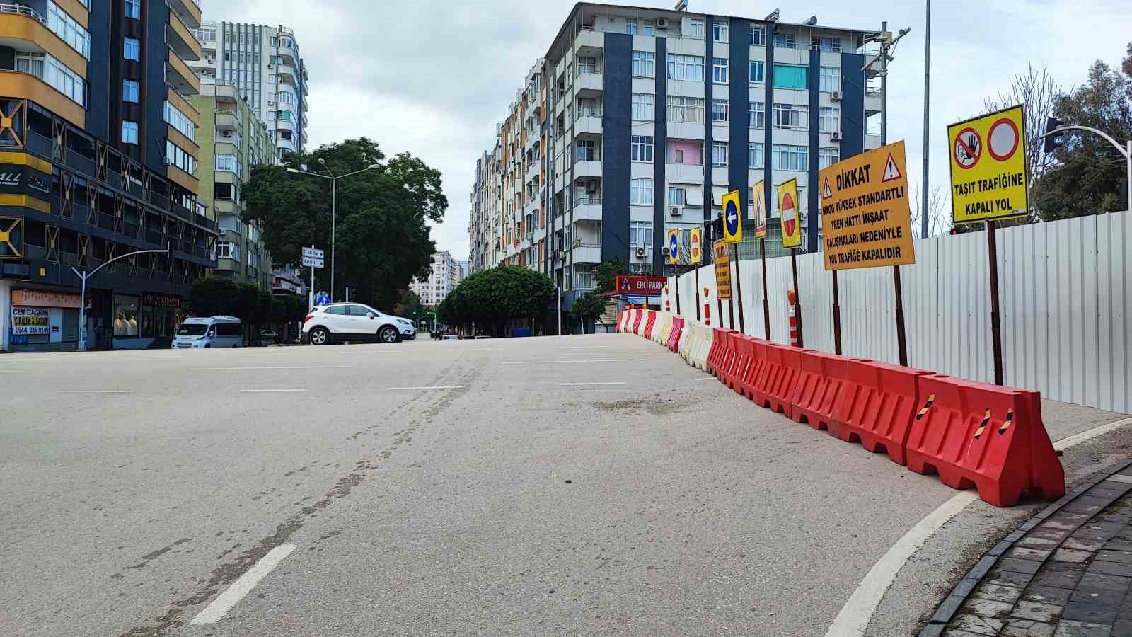 James Bond filminin bazı sahneleri çekilmişti: O köprüde yıkım başladı

