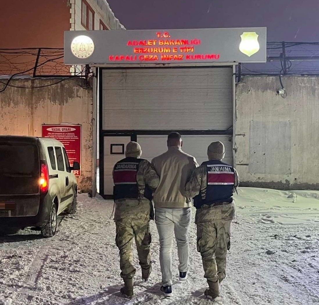 Jandarma Erzurum’da bir ayda 89 şahsı yakaladı, 8 kayıp şahsı buldu
