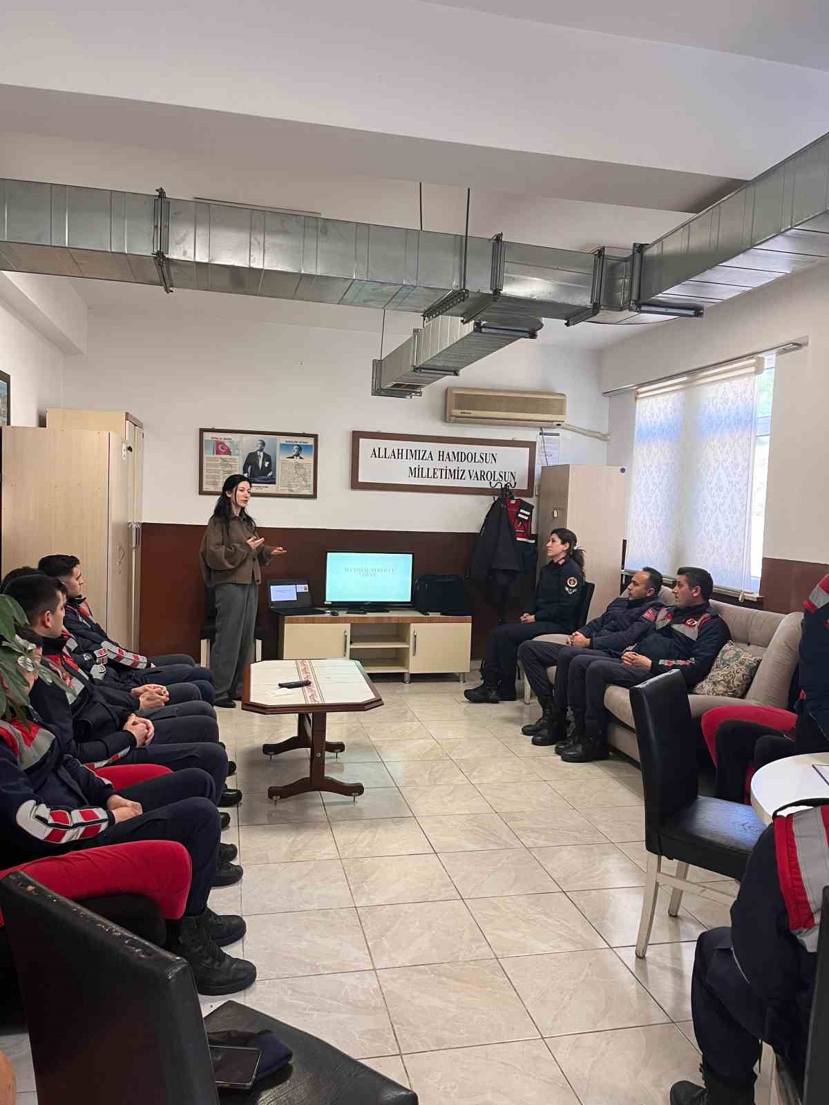 Jandarma personeline iletişim, stres ve öfke yönetimi eğitimi
