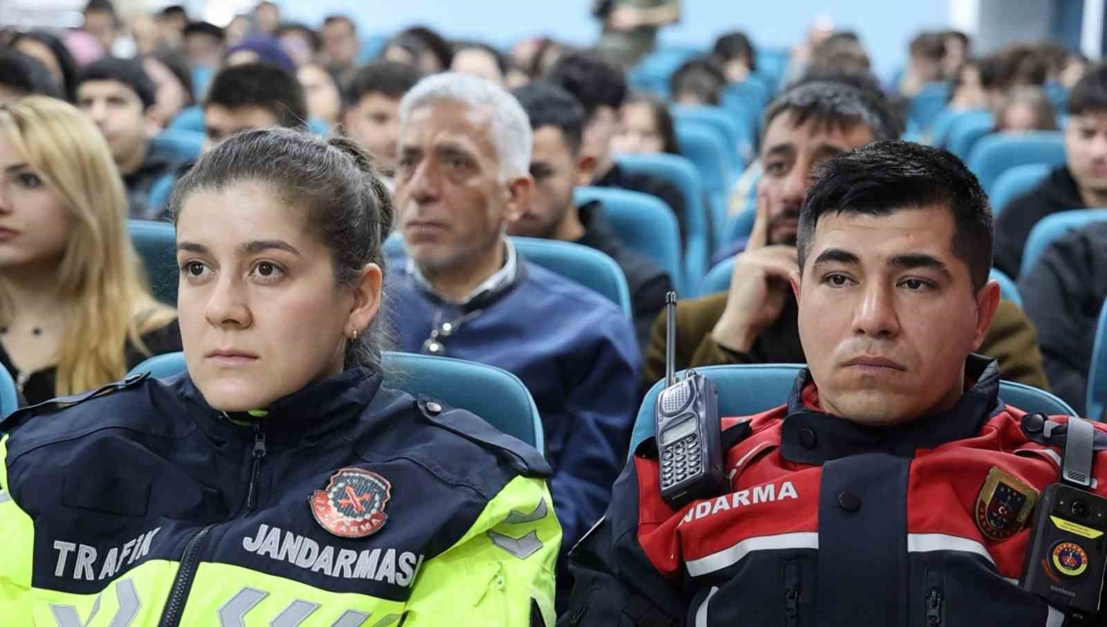 Jandarma Sahil Güvenlik Akademisi Aksaray’da öğrencilere tanıtıldı
