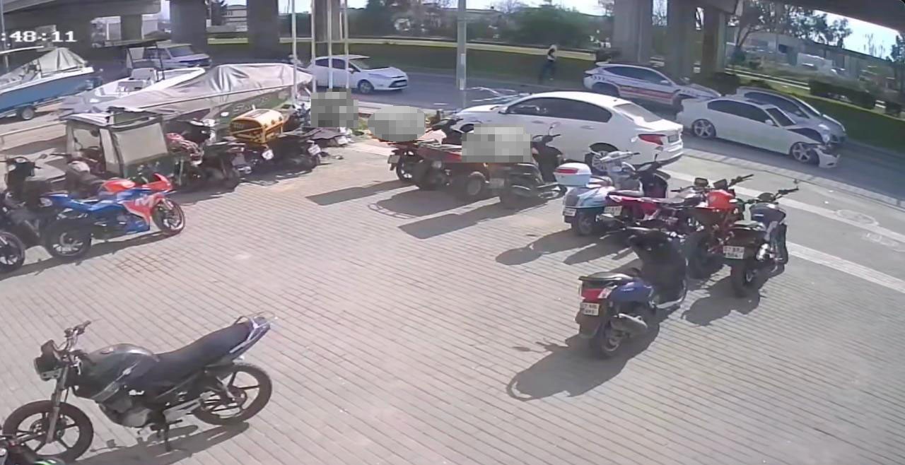 Jandarma trafik aracına çarpıp kaçtılar, yakalanınca ikisi birden ‘aracı ben kullanıyordum’ dediler
