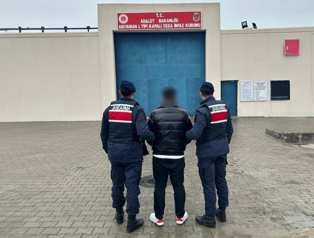 Jandarmadan aranan şahıslara operasyon: 11 tutuklama
