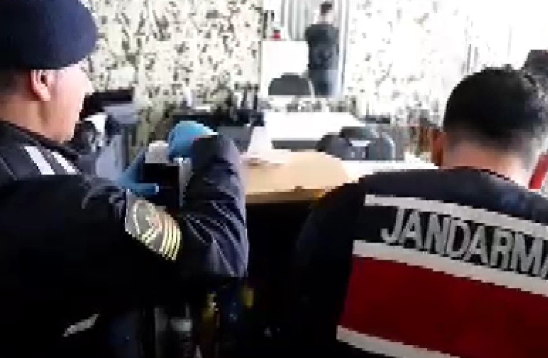 Jandarmadan fuhuş operasyonu, 11 kişi tutuklandı
