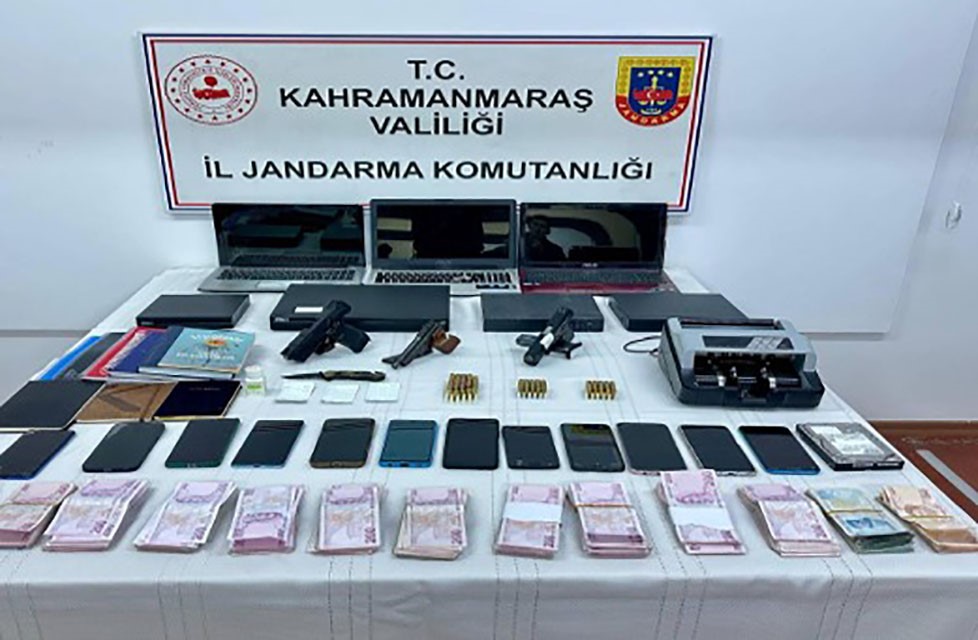 Jandarmadan fuhuş operasyonu, 11 kişi tutuklandı
