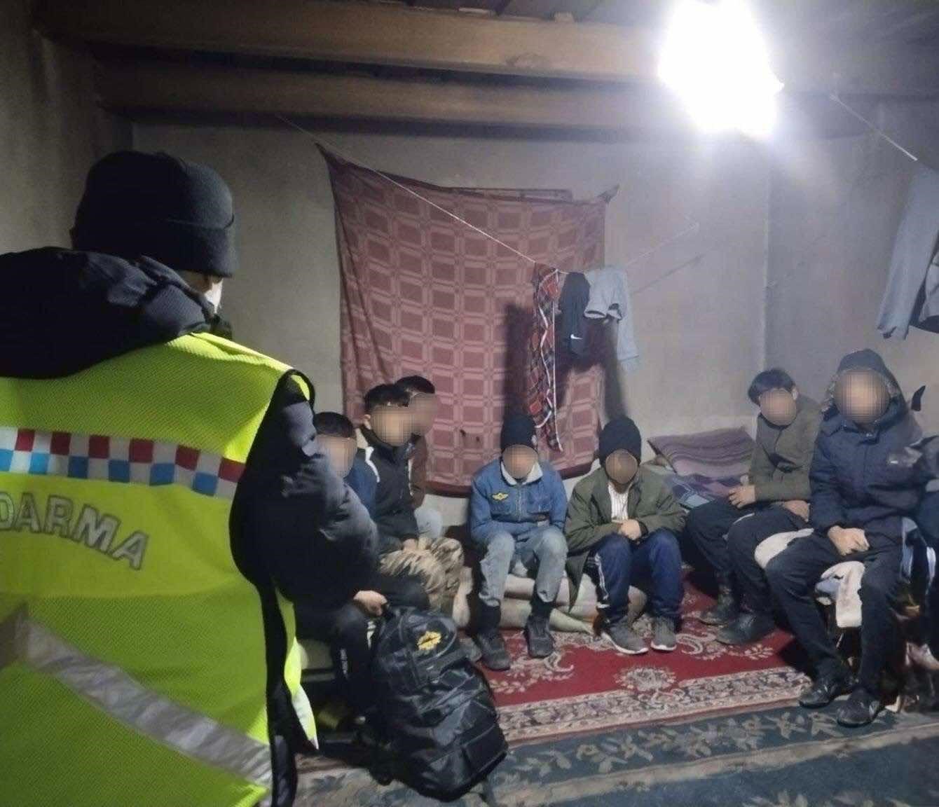 Jandarmadan göçmen operasyonu
