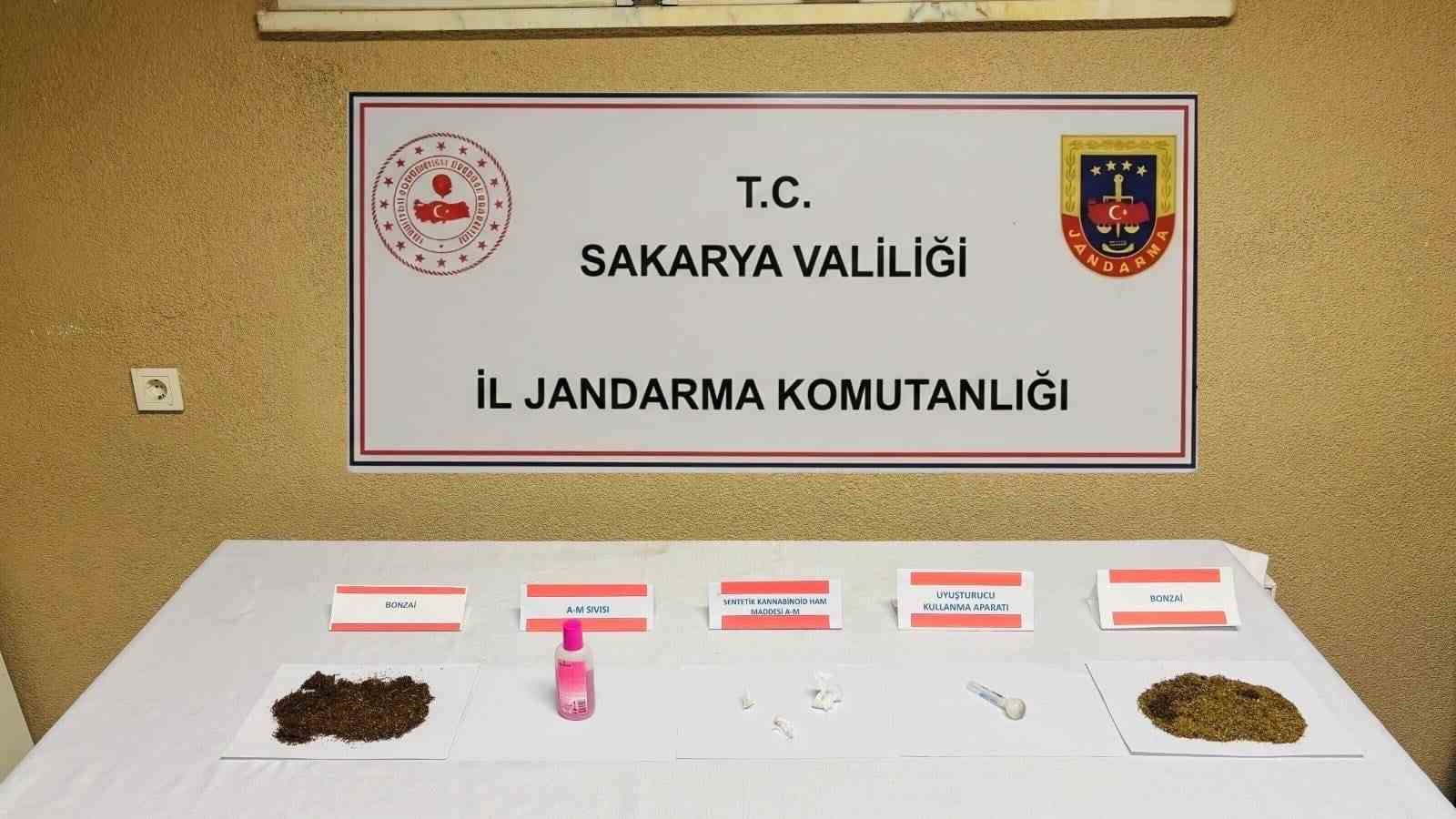 Jandarmadan torbacı operasyonu: 4 tutuklama
