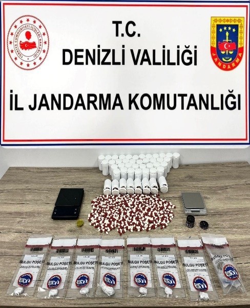 Jandarmanın gözaltına aldığı 20 zehir tacirlerinden 6’sı tutuklandı
