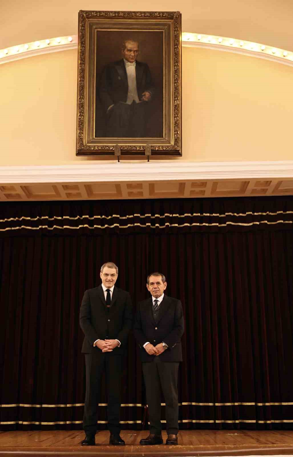 Juventus maçı öncesi dostluk yemeği düzenlendi
Juventus maçı öncesi dostluk yemeği düzenlendi