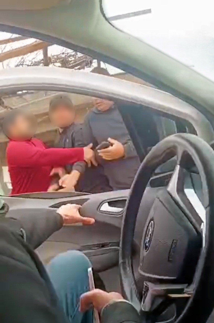 Kaçak elektriğe müdahale eden ekiplere saldırı
