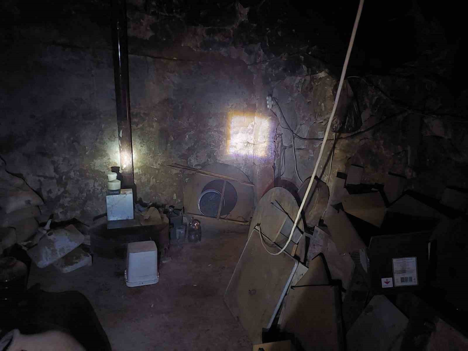 Kaçak kazı yaparken suçüstü yakalandılar
